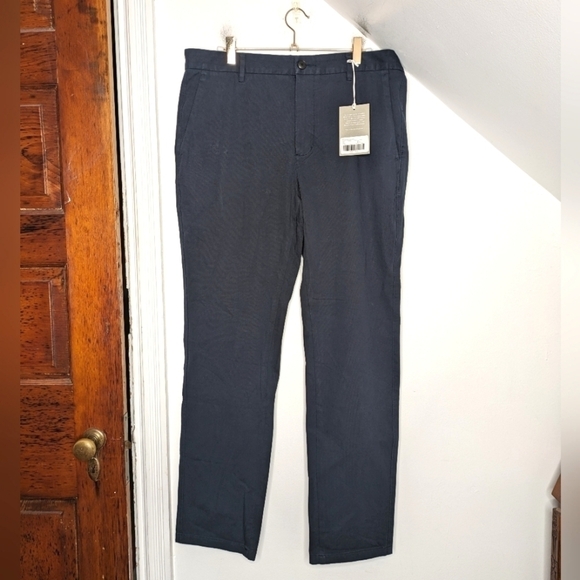EVERLANE Men's Performance Chino | Uniform Navy NEW Size 34 x 30 Regular Fit - Picture 1 of 8